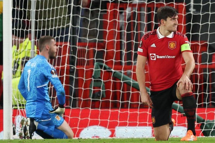 Ten Hag đau khổ bênh vực thủ môn De Gea sau trận thua thảm
