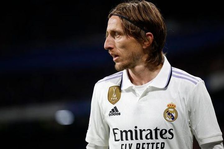 Lương Modric tăng gấp đôi nếu đồng ý tới Saudi Arabia
