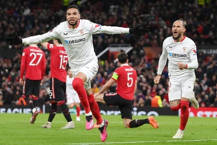 Europa League: Sevilla loại Man.United, gặp Juventus ở bán kết