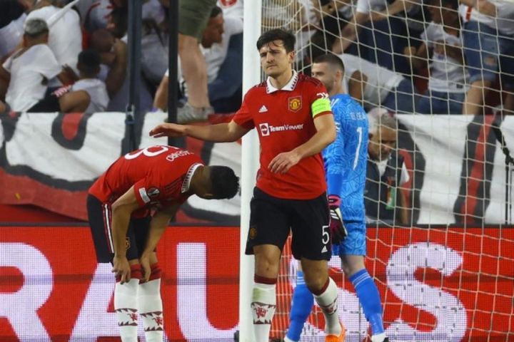 Sevilla loại Man United khỏi Europa League