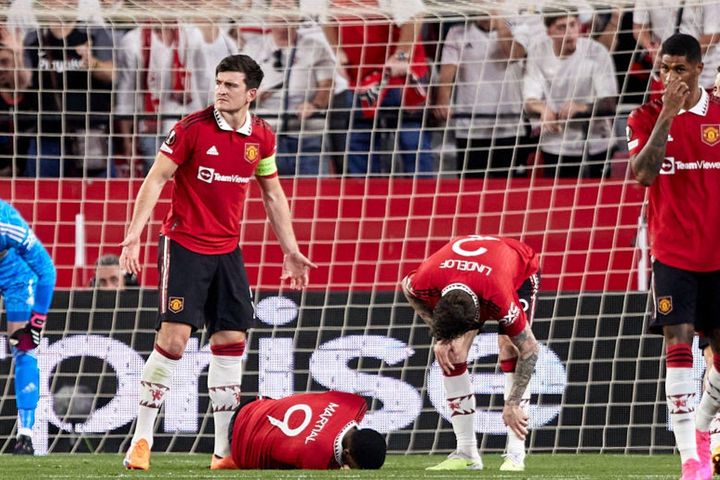 MU tan mộng ăn ba, Erik ten Hag chỉ trích gay gắt học trò