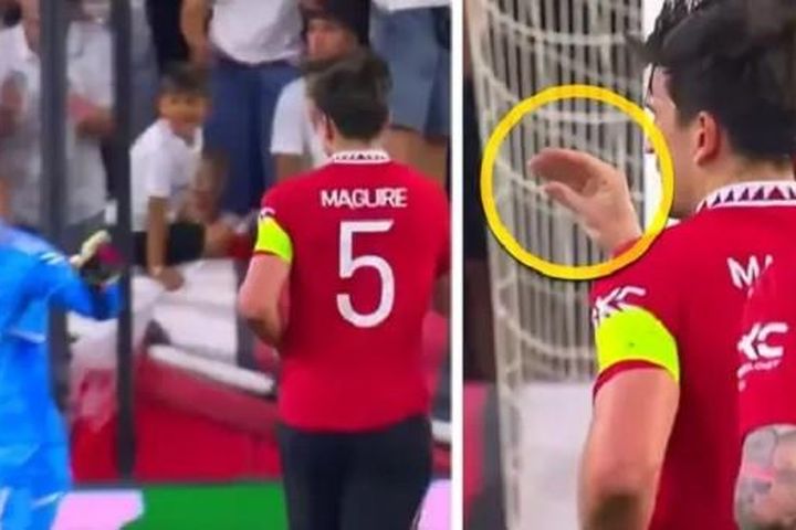 Harry Maguire bảo De Gea 'im lặng' sau khi khiến MU thủng lưới