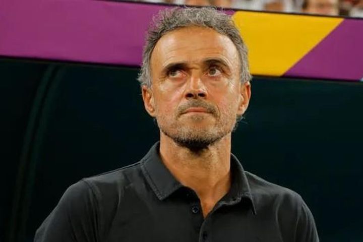 Chelsea đánh trượt hồ sơ của HLV Luis Enrique