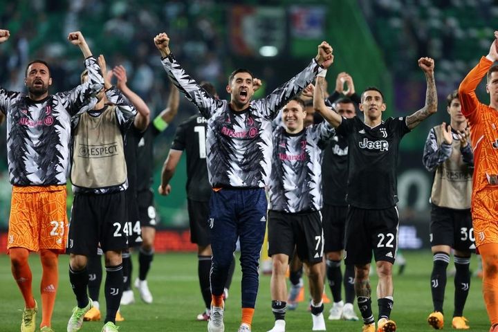 Juventus được trả lại 15 điểm, đẩy Inter Milan và AC Milan vào thế khó