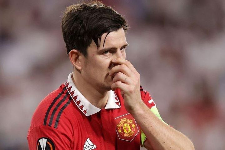 HLV Ten Hag: 'Maguire rất quan trọng với Man United'