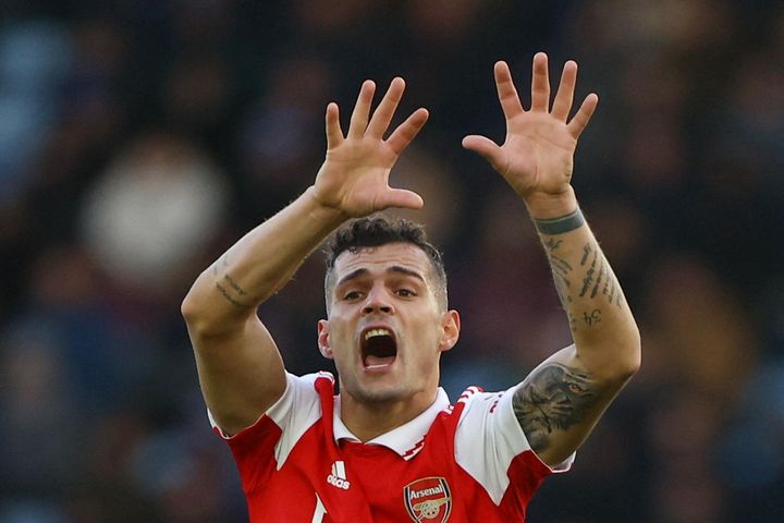 Arsenal không còn đường lùi trong cuộc đua vô địch
