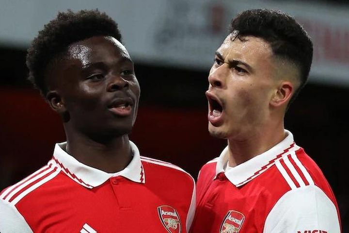Bộ đôi sao Arsenal sánh ngang Rooney và Ronaldo