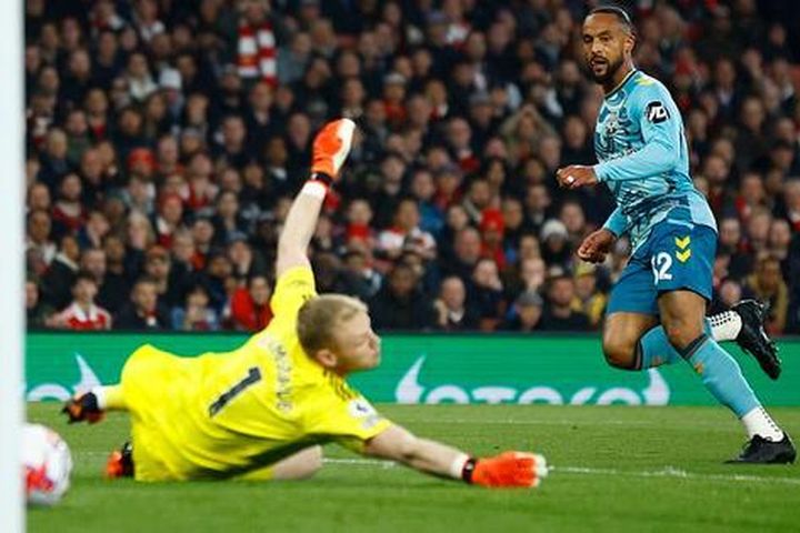 Rượt đuổi tỉ số khó tin, Arsenal hòa thót tim đội chót bảng Southampton