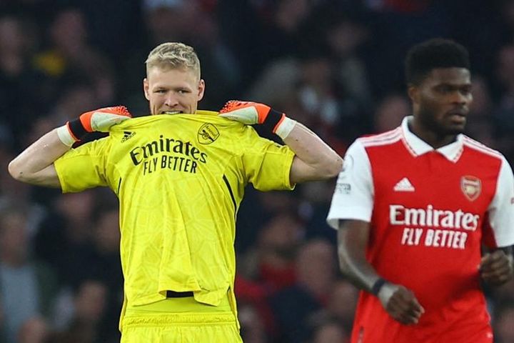 Arsenal thoát thua đội bét bảng Southampton