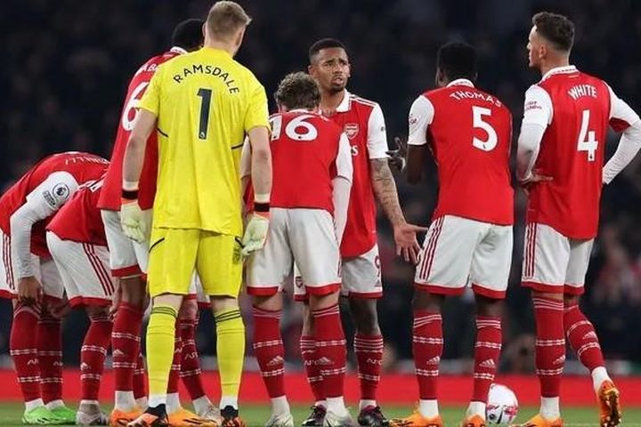 'Arsenal cần một phép màu để vô địch Premier League'