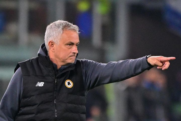 Cựu chủ tịch PSG: 'Mourinho mắc chứng cuồng loạn'