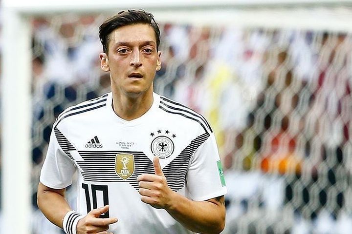 Chương buồn của Mesut Ozil