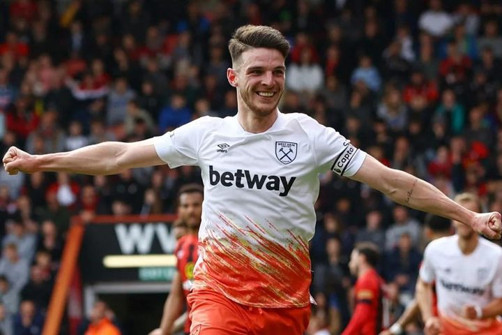 Declan Rice mập mờ khi đáp trả tình cảm của CĐV West Ham