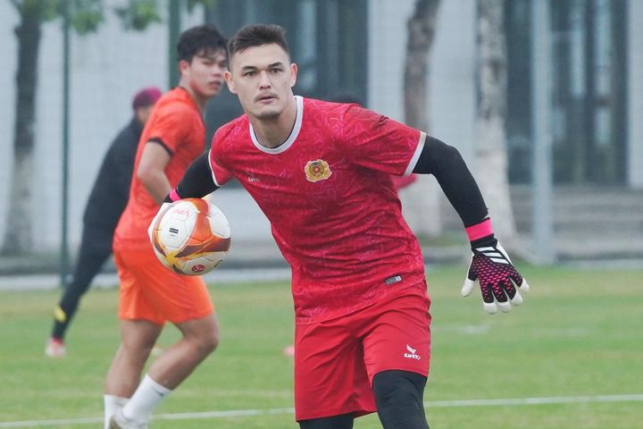 Patrik Le Giang thành thủ môn chuyên nghiệp do... tình cờ