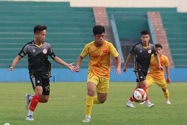 Rút gọn danh sách ĐT U22 Việt Nam dự SEA Games 32; Man Utd vào chung kết Cup FA gặp Man City