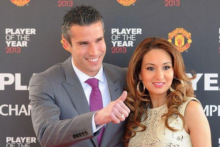 Lùm xùm tình ái của Van Persie