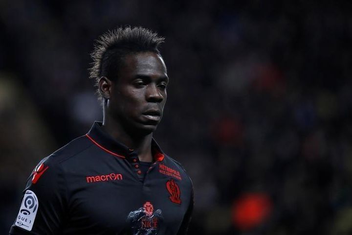 Balotelli: 'Để Messi, Ronaldo giành nhiều QBV là lỗi ở tôi'