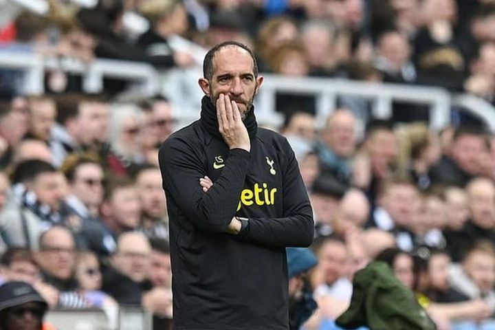 Thảm bại trước Newcastle, Tottenham lại 'trảm tướng'