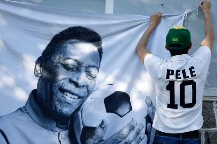 Pele trở thành tính từ trong ngôn ngữ Bồ Đào Nha như thế nào?