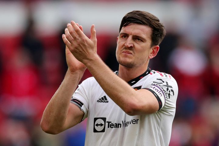 Marcos Rojo công kích Maguire