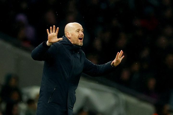 HLV Ten Hag 'nổi khùng' khi MU đánh rơi 2 điểm trước Tottenham