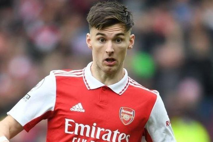 Man City muốn chiêu mộ cầu thủ Arsenal