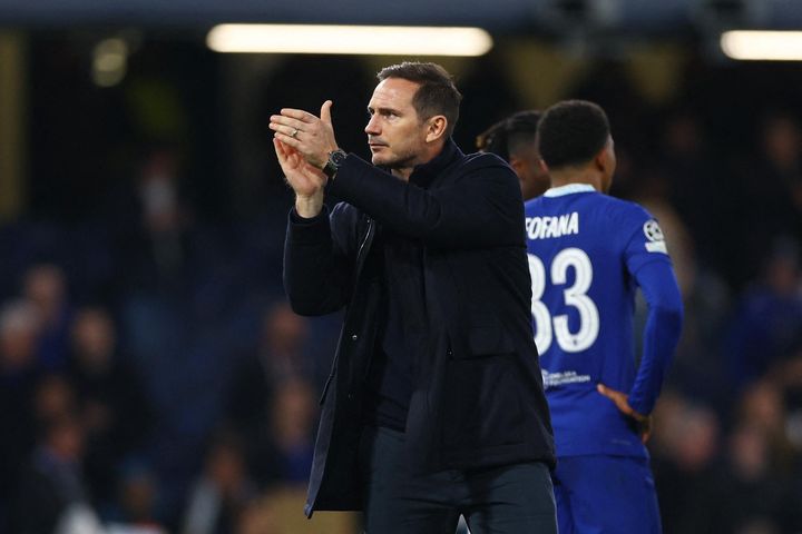 Sterling chán ngán với màn trình diễn của Chelsea