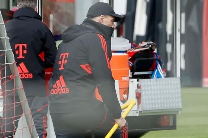 HLV Tuchel phá hỏng dụng cụ tập luyện của Bayern