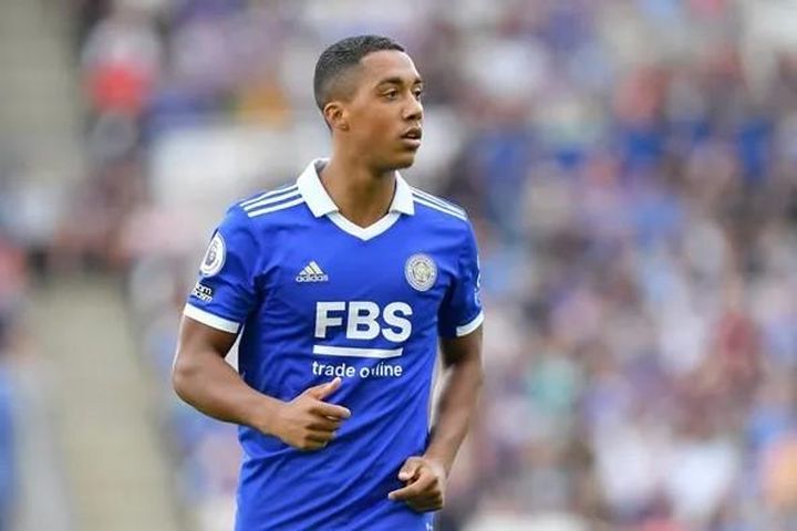 Arsenal gặp đối thủ mạnh ở thương vụ Youri Tielemans