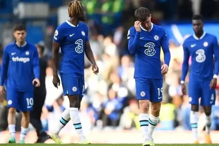 Hàng loạt cầu thủ lên kế hoạch rời Chelsea vì bị giảm lương