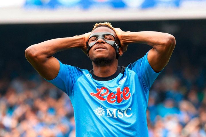 Napoli lỡ cơ hội vô địch Serie A sớm 6 vòng