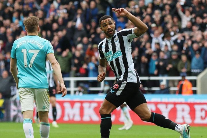 Newcastle đẩy Southampton tiến gần đến bờ vực xuống hạng