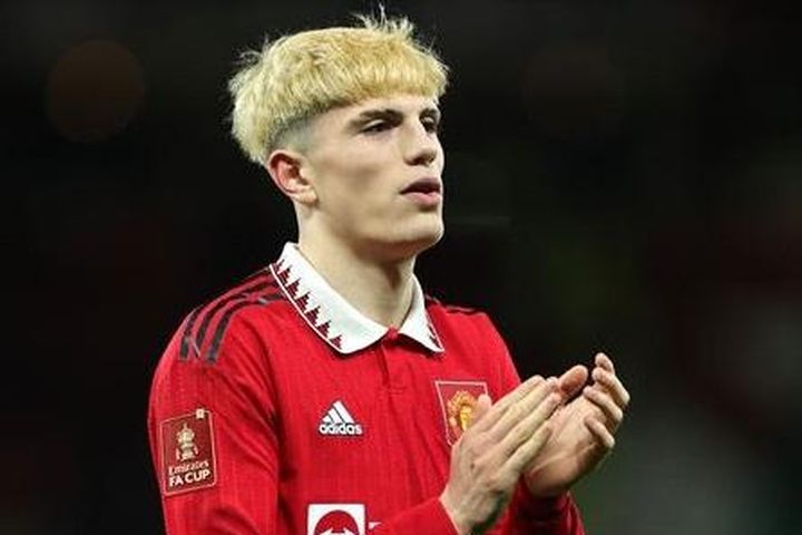 Man United gia hạn với Garnacho, Bruno hồi phục thần tốc