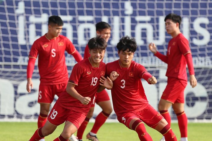 Lịch thi đấu bóng đá hôm nay: U22 Việt Nam đá trùng giờ với MU, Man City