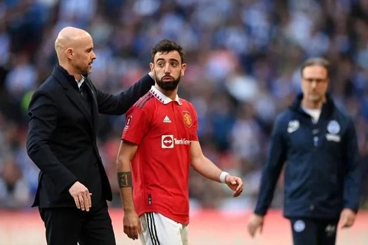 Bruno Fernandes nhận lời khen có cánh sau trận gặp Aston Villa