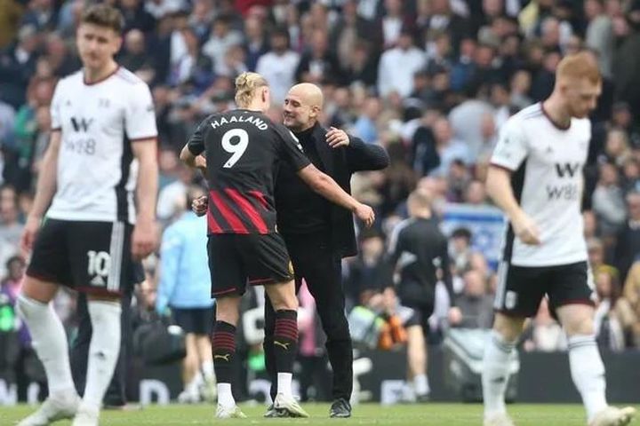 HLV Guardiola ví Haaland và Julian Alvarez là những vũ khí phi thường