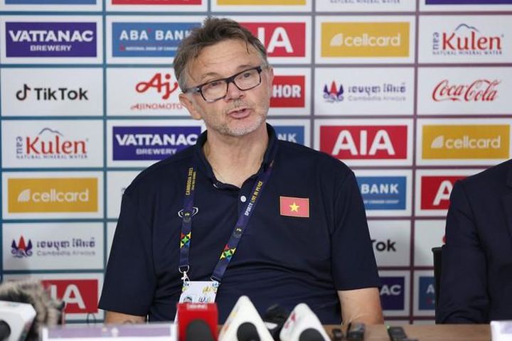 HLV Troussier bất ngờ hủy lịch tập sáng 1-5 của đội U22 Việt Nam, Man City có thể vô địch ở vòng bao nhiêu?