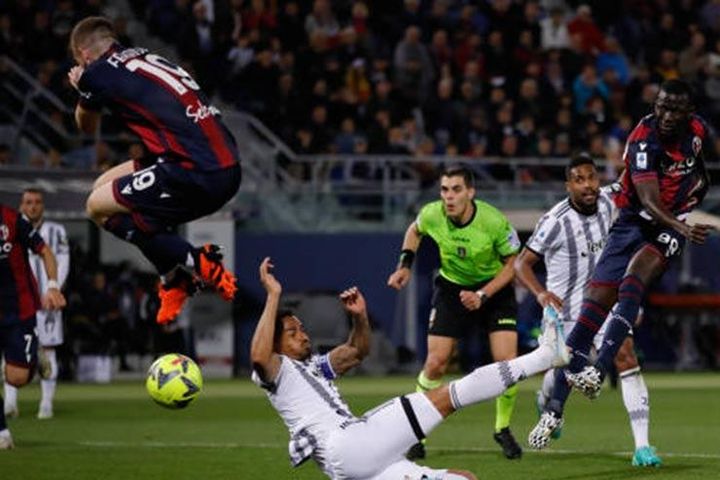 Kết quả bóng đá Bologna - Juventus: Sửa lỗi đá hỏng 11m, lỡ cơ hội lên nhì bảng (Serie A)
