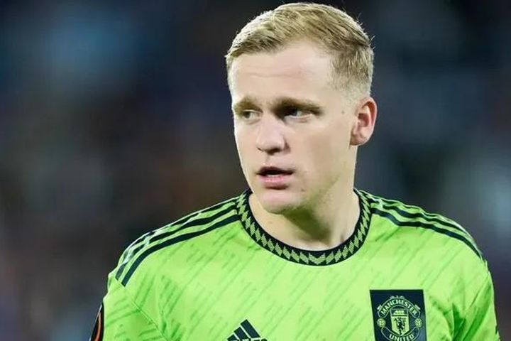 Van de Beek tiến gần ngày trở lại thi đấu cho MU