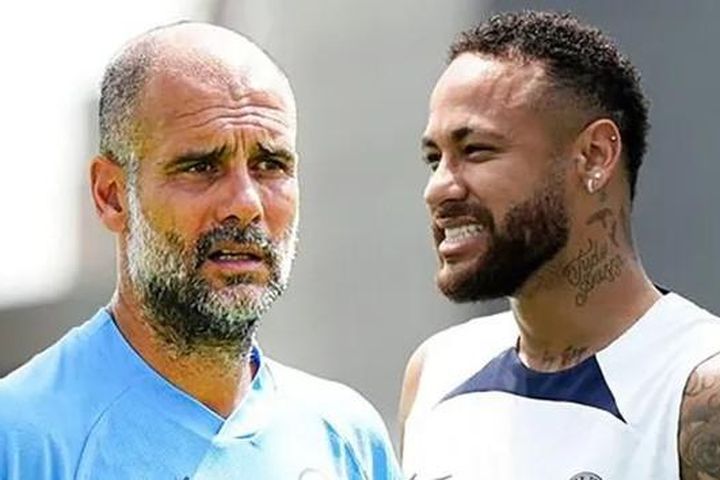 Pep Guardiola mâu thuẫn với BLĐ Man City về Neymar