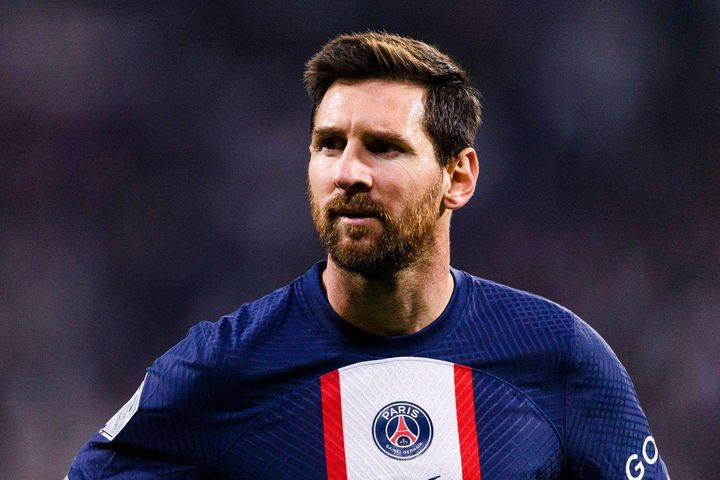 PSG phạt Messi, cấm thi đấu 2 tuần