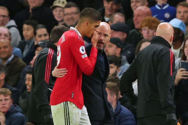 MU cập nhật tình trạng chấn thương của Varane, sợ bị báo thù