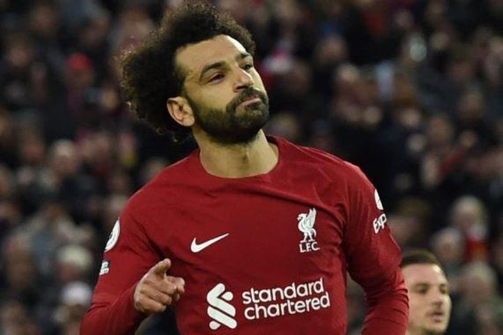 Liverpool thu hẹp khoảng cách với Man United xuống 4 điểm