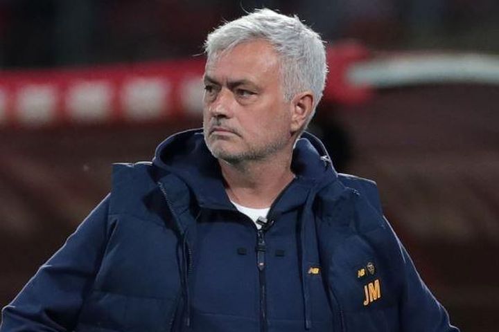 Tình thế đảo ngược với thầy trò Mourinho tại Serie A