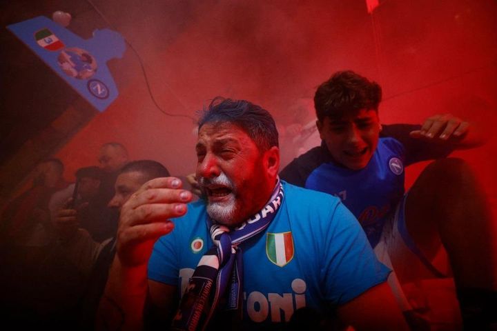 Napoli cuồng nhiệt ăn mừng chức vô địch lịch sử