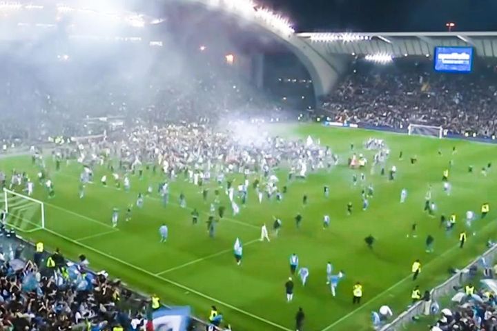 Khoảnh khắc Napoli vô địch Serie A