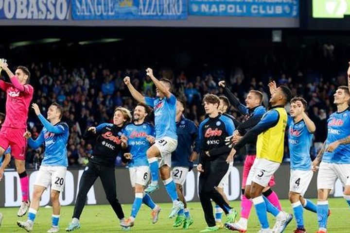 Còn 5 vòng đấu, Napoli giành chức vô địch sớm sau 33 năm