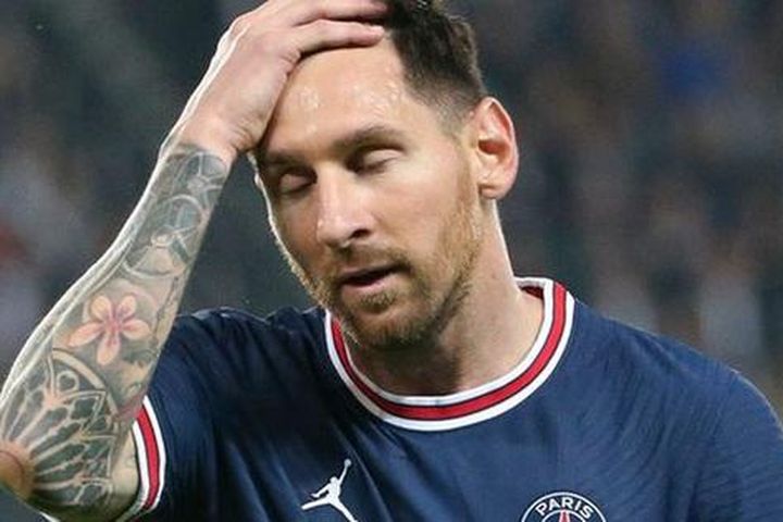 Messi gửi lời xin lỗi đến đồng đội tại PSG