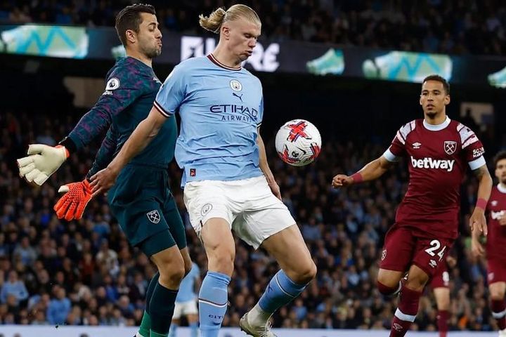 Man City - Leeds: The Citizens gia tăng khoảng cách