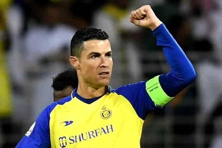 C.Ronaldo nhận vinh dự lớn tại quê nhà